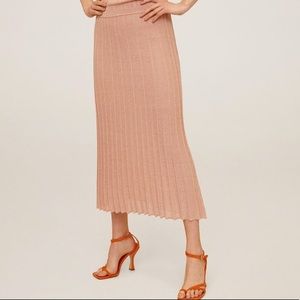 COPY - Mango Pleated Midi Skirt XS